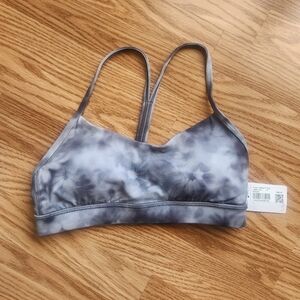 NWT Lululemon Flow Y Nulu Bra Size 6